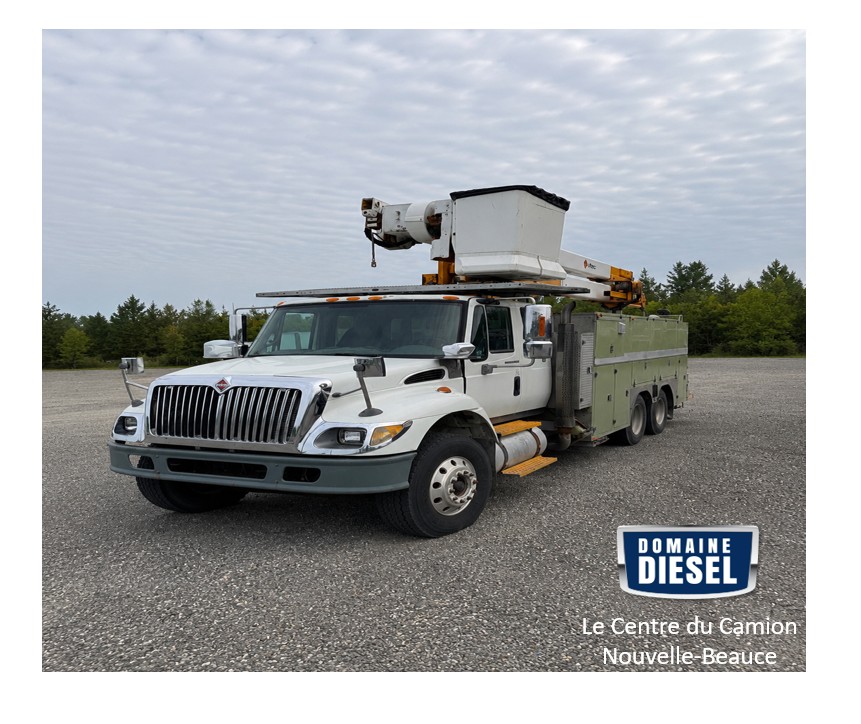 International 7400 2006 Avec Nacelle Posi-Plus 500-50-RM 2005-Extension de Cabine 6 x 4