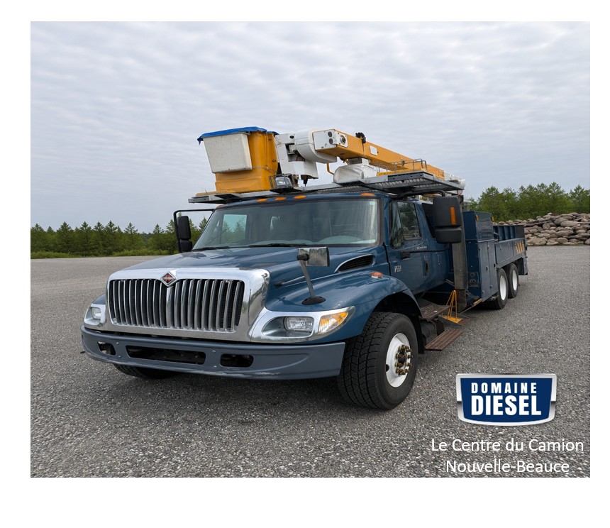 International 7400 2006 Avec Nacelle Posi-Plus 400-46-R 2005-Extenssion de Cabine 6 x 4